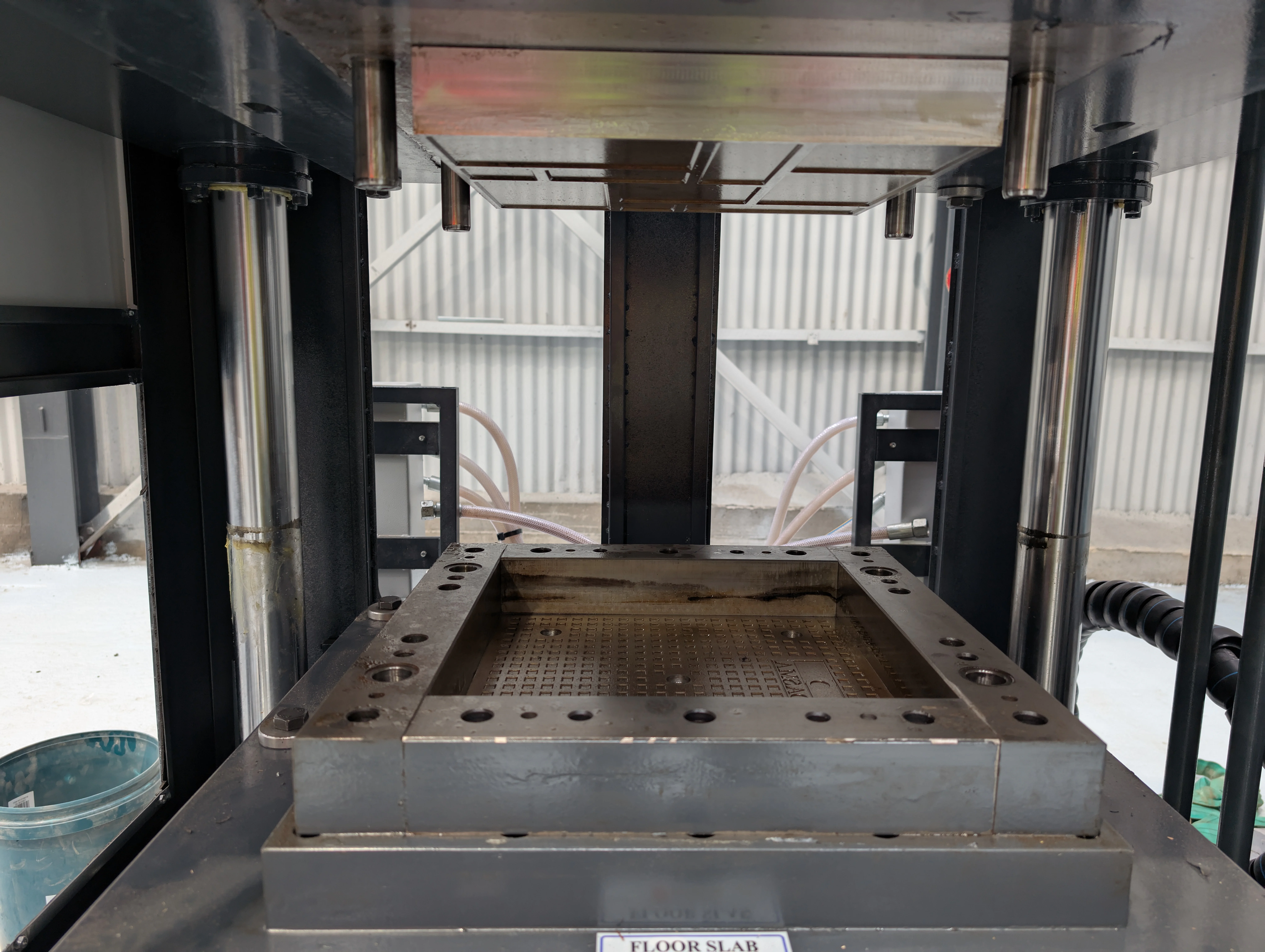 Floor Slabs Press — die mould 2
