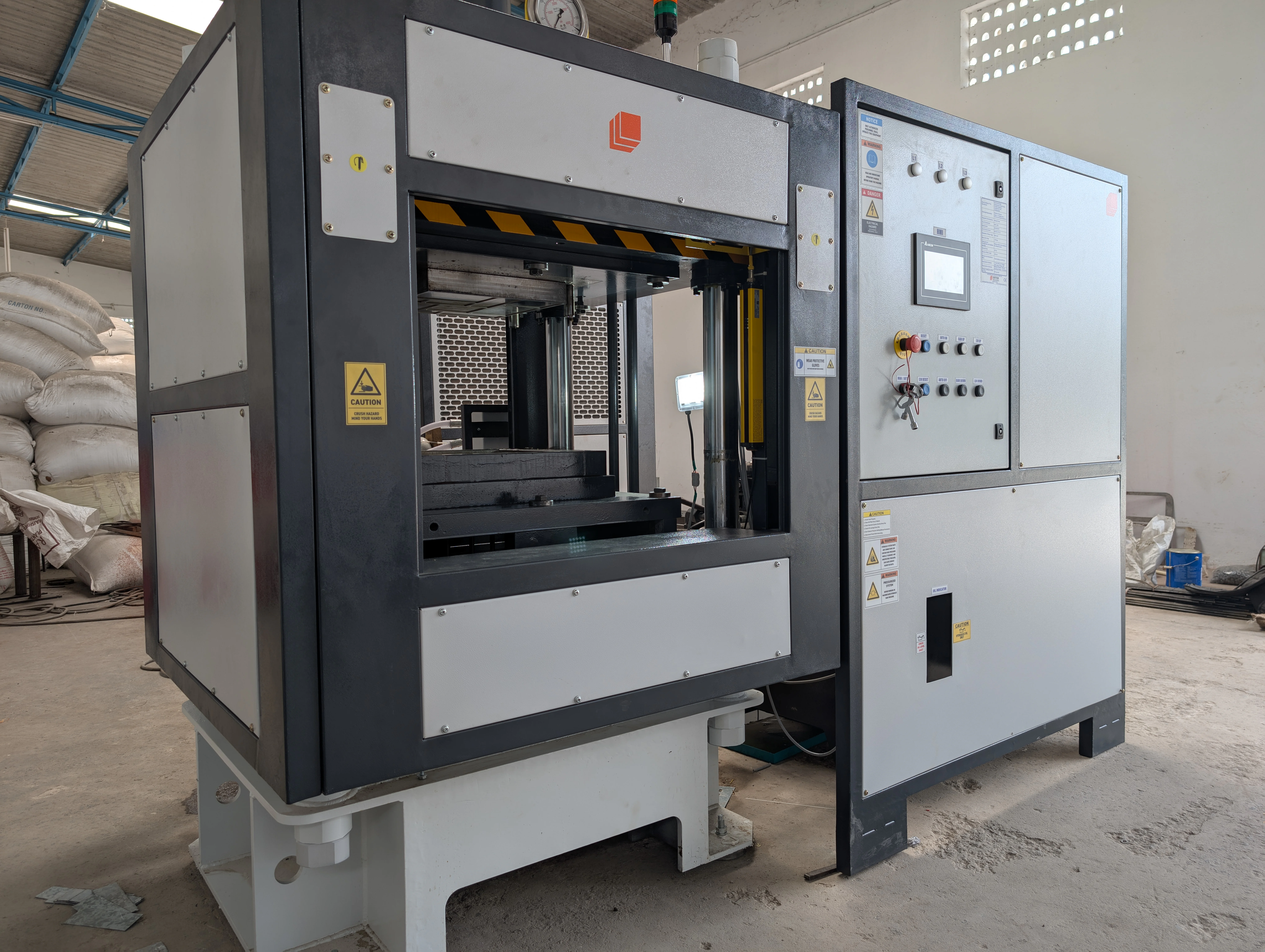 Interior Ceiling Tiles Press — hydraulic press 4