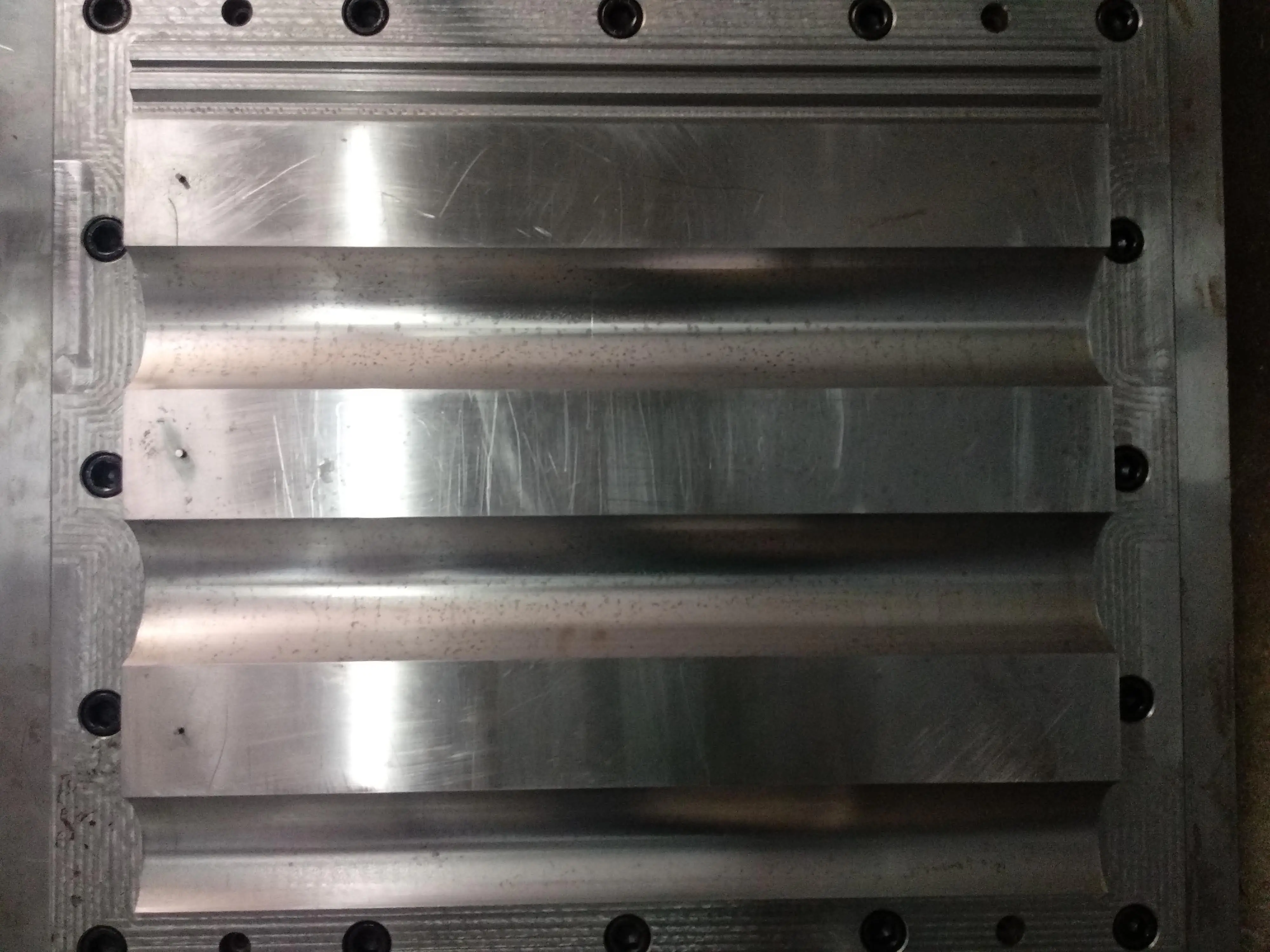 Manhole Covers & Rims Press — die mould