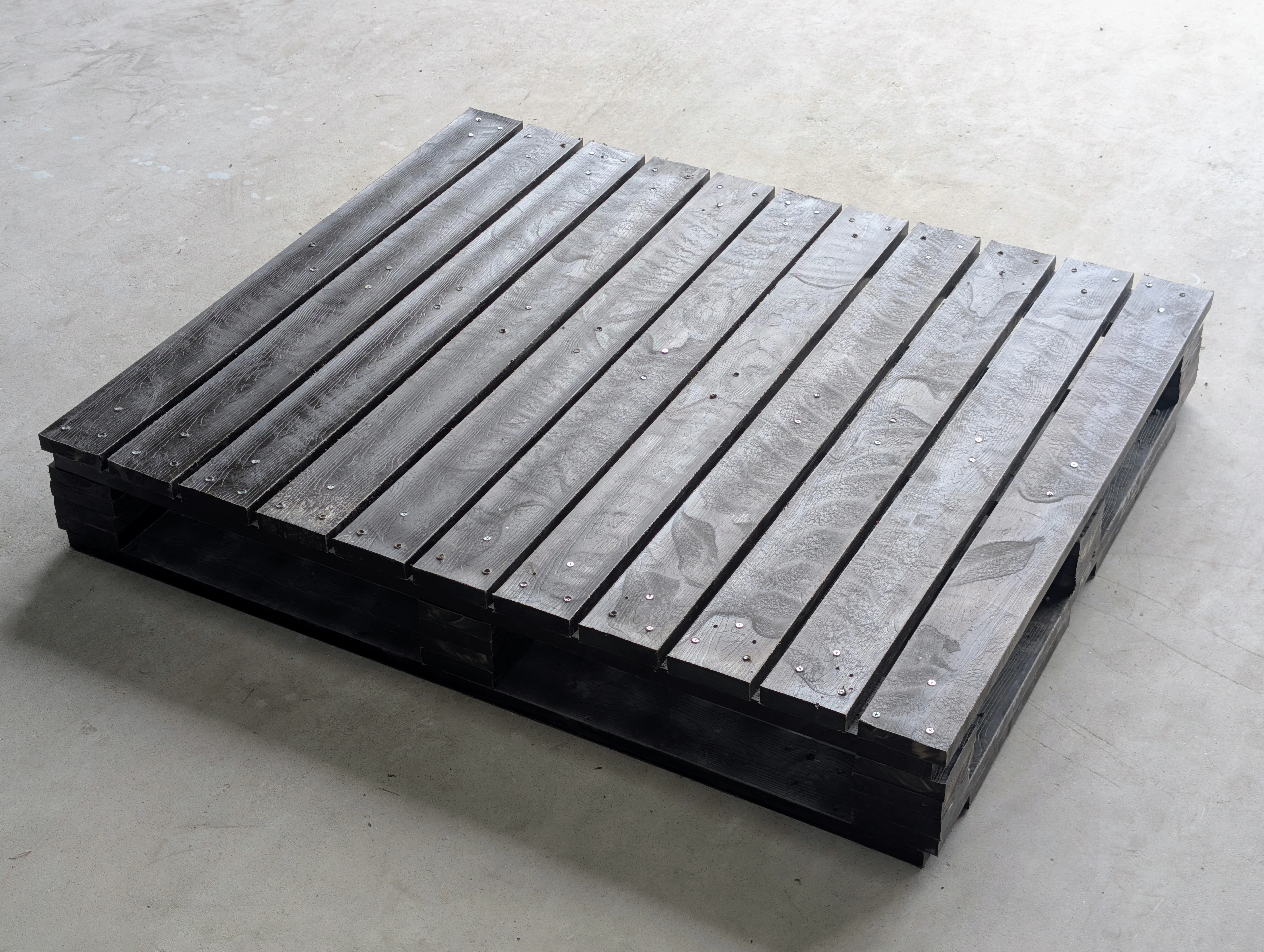 200T Recycled Plastic Lumber Pallets Press finished product 3