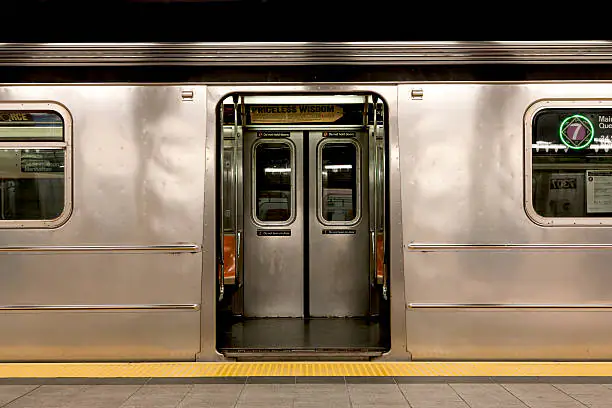 1000T Train Door Panels Press finished product 2