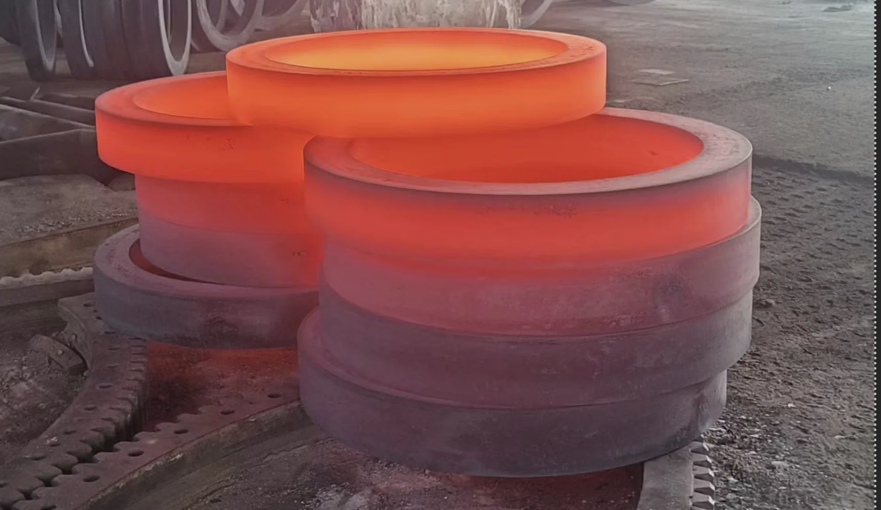 1600T Rolled Rings & Connecting Rods Press finished product 2