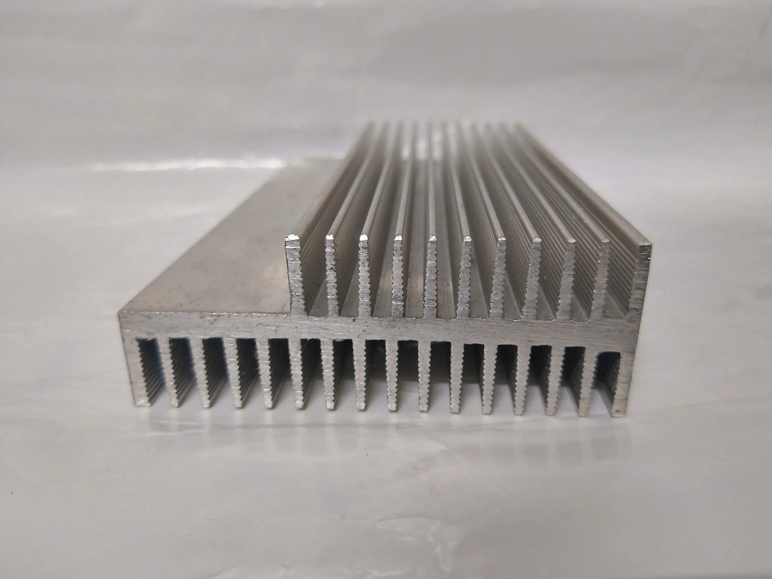 400T Precision Aluminium Heat Sink Press finished product 1