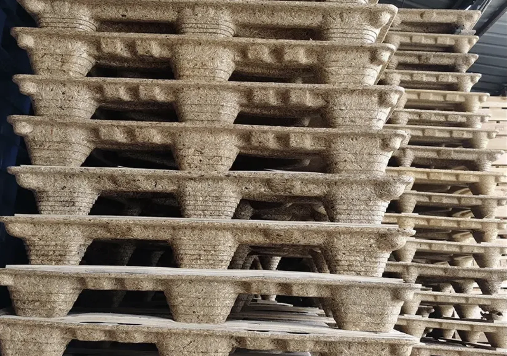 1250T Wood Chips Pallet Press finished product 5